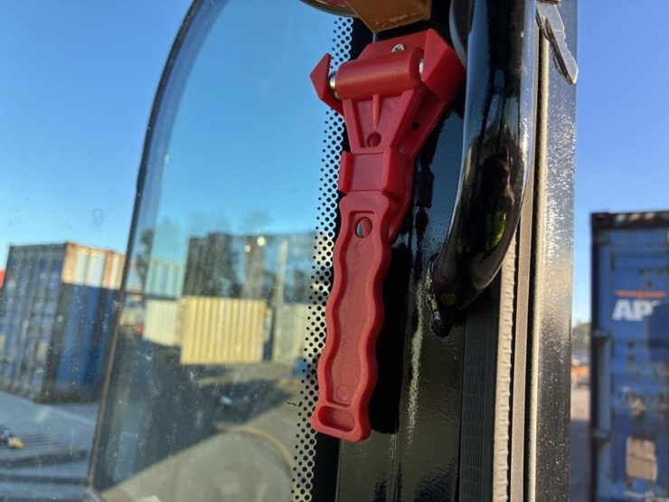 2025-miva-vc13c-excavator-image-19