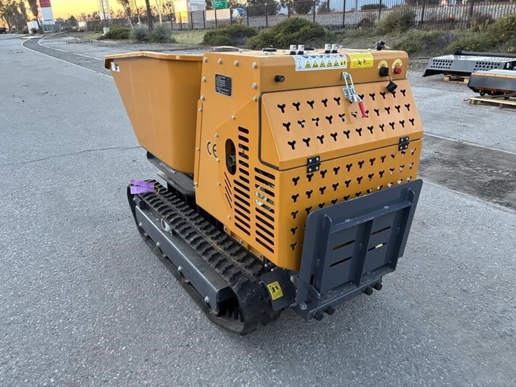 2025-vicsec-x1200-mud-buggy-image-4