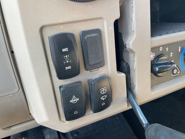 john-deere-gator-image-23