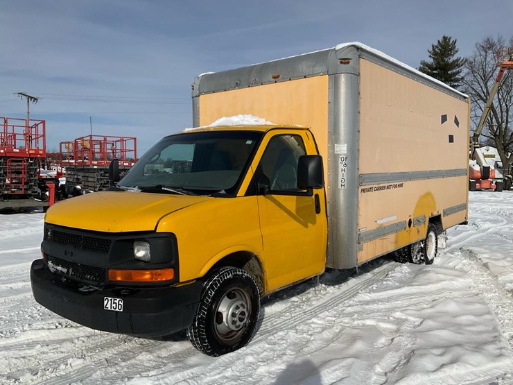 2009-chevrolet-express-3500-image-1