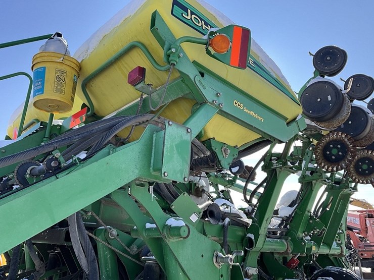 john-deere-6000-image-23