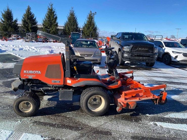 2016-kubota-f3990-image-1