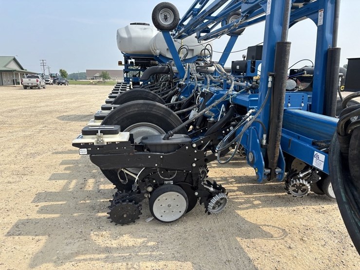 kinze-4900-image-9