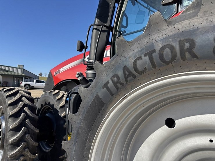 2014-case-ih-340-image-38