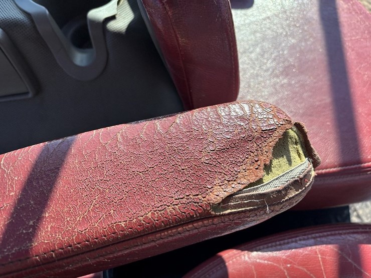 2014-case-ih-340-image-60