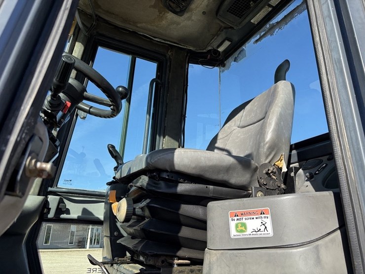 2003-deere-324h-image-37