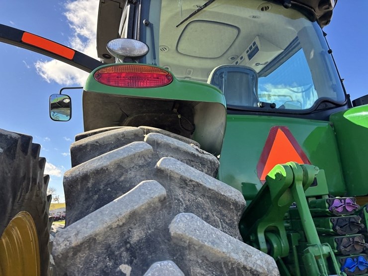 john-deere-8285r-image-28