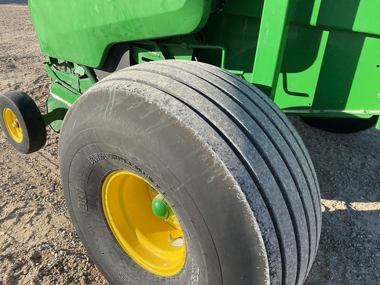 john-deere-560m-image-29