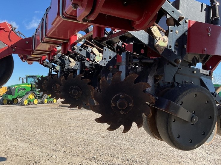 case-ih-1200-image-19