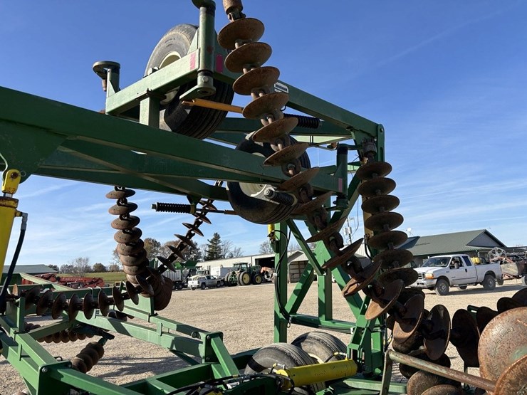 kelly-diamond-45'-harrow-image-28