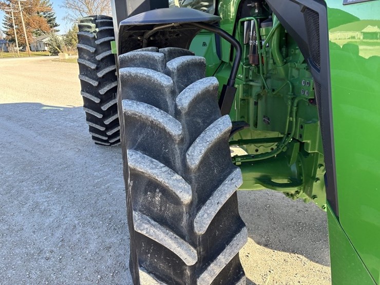 2022-john-deere-8r-280-image-11