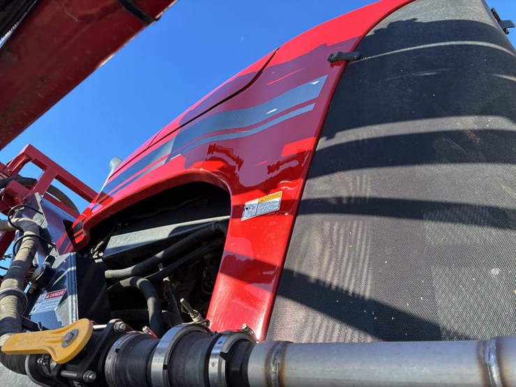 case-ih-patriot-3340-image-45