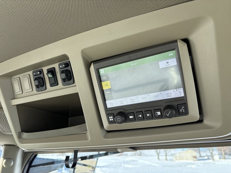 john-deere-8r-410-image-43