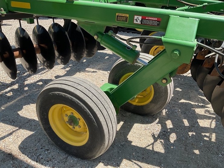 john-deere-637-image-8