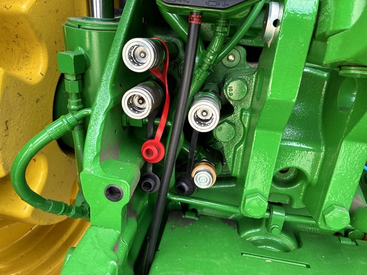 john-deere-8r-370-image-29