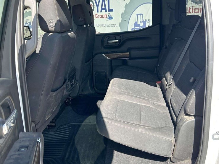 2021-chevrolet-silverado-1500-image-24