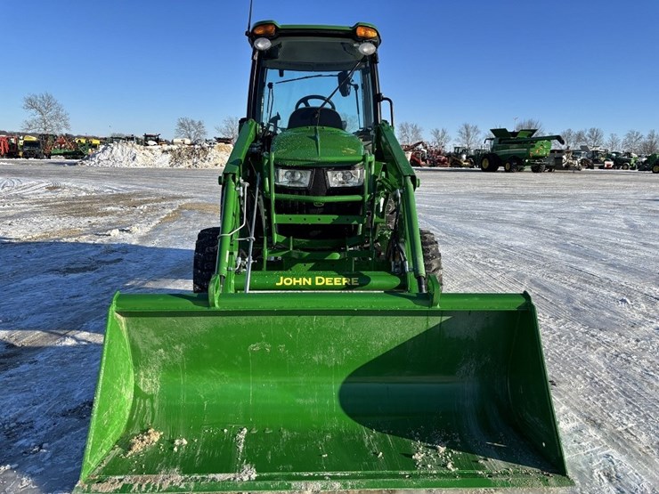 john-deere-4066r-image-8