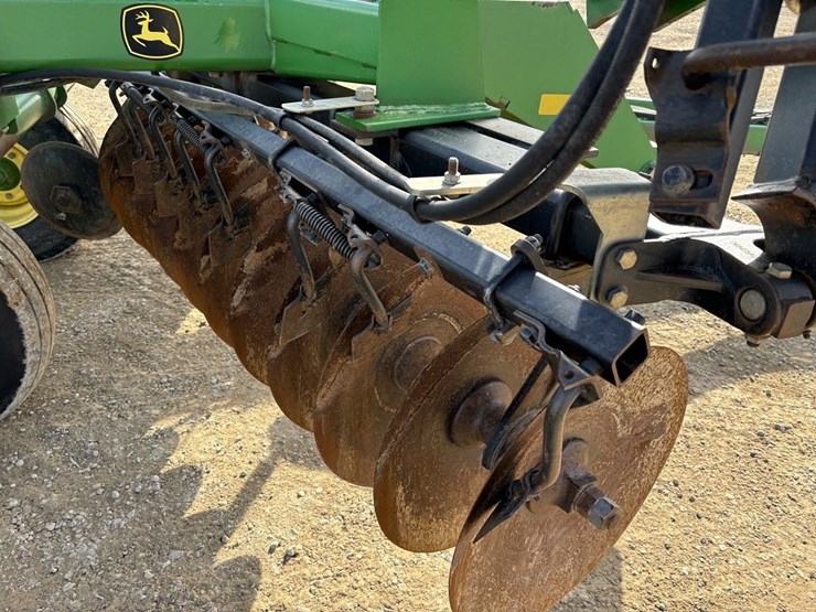 john-deere-637-image-15