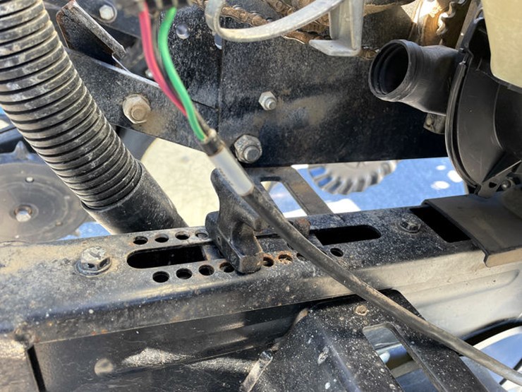 1998-kinze-2600-image-26