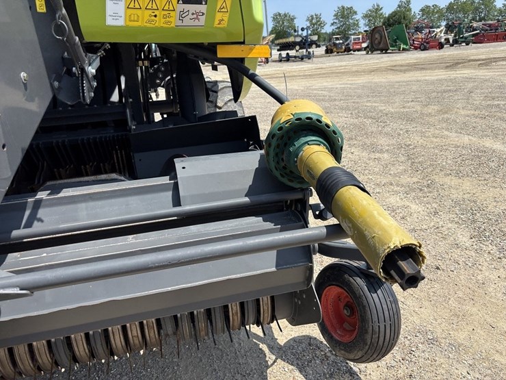 2018-claas-quandrant-5300rf-large-square-baler-image-13