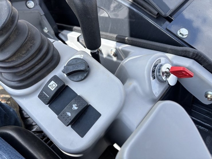 2024-john-deere-35p-mini-excavator-image-37