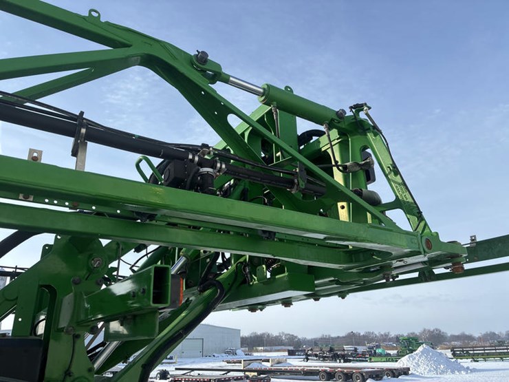 john-deere-r4038-image-38