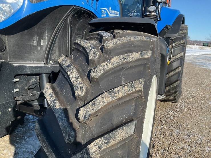 new-holland-t8.435-image-12