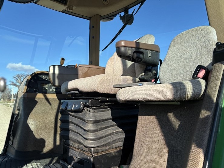 john-deere-8330-image-38