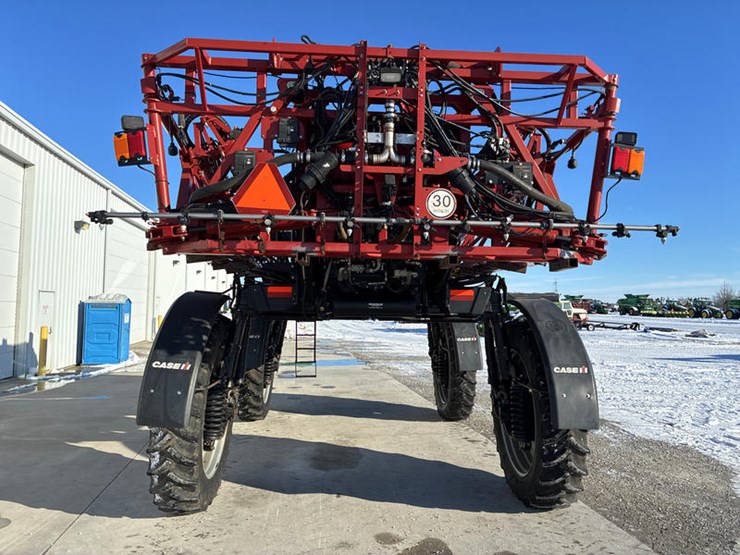 case-ih-patriot-3340-image-7