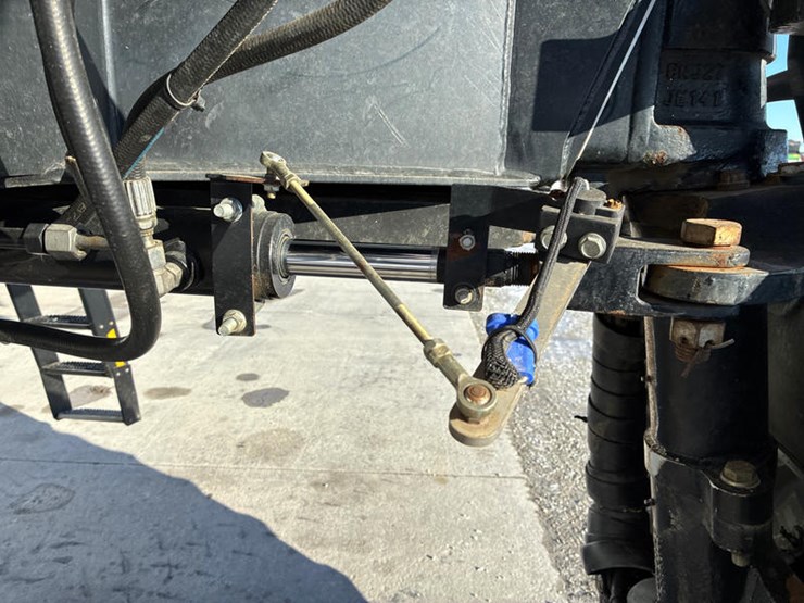 case-ih-patriot-3340-image-54