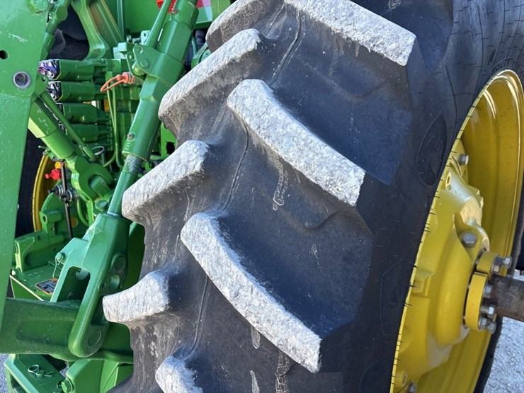 2022-john-deere-8r-280-image-22