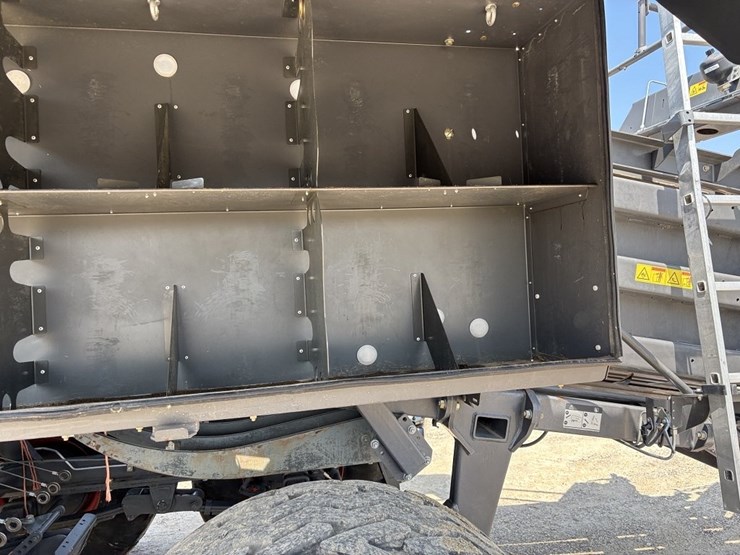 2018-claas-quandrant-5300rf-large-square-baler-image-37