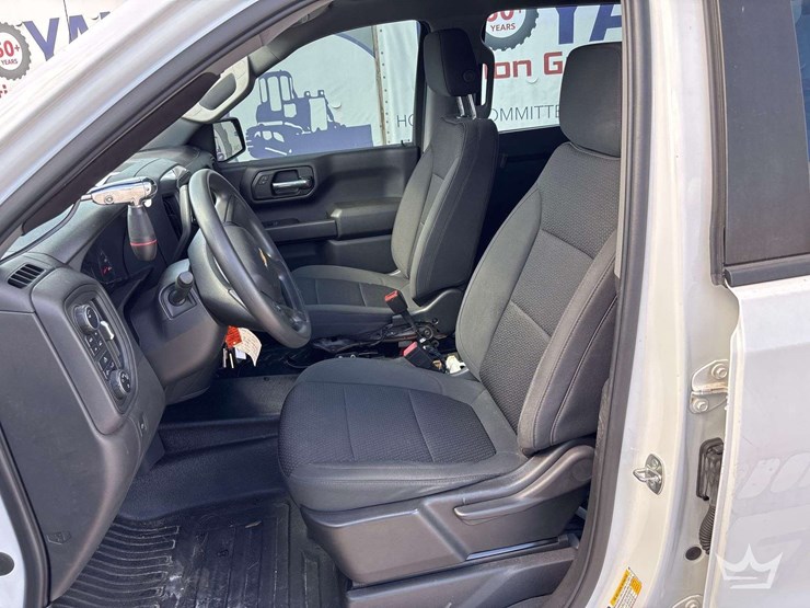 2022-chevrolet-1500-image-16