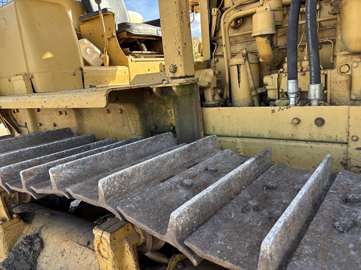 caterpillar-d7-image-16