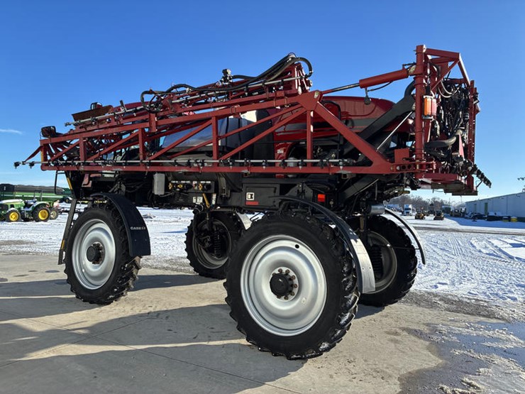 case-ih-patriot-3340-image-9