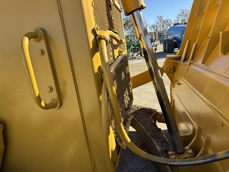 2010-caterpillar-d7e-image-13