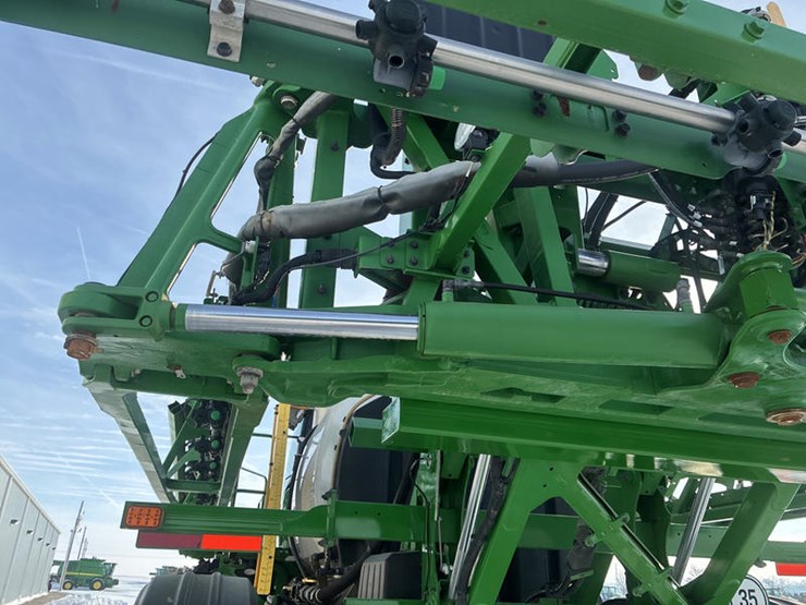 john-deere-r4038-image-35