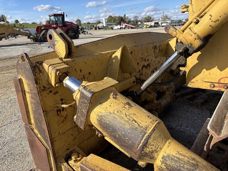 caterpillar-d7-image-32