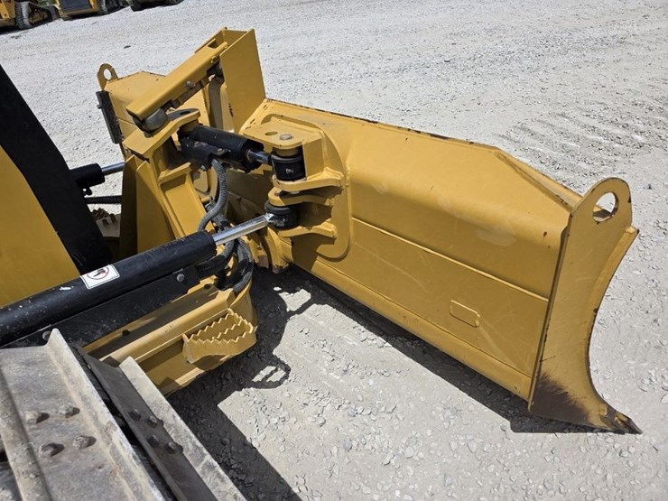 caterpillar-d3k-image-28