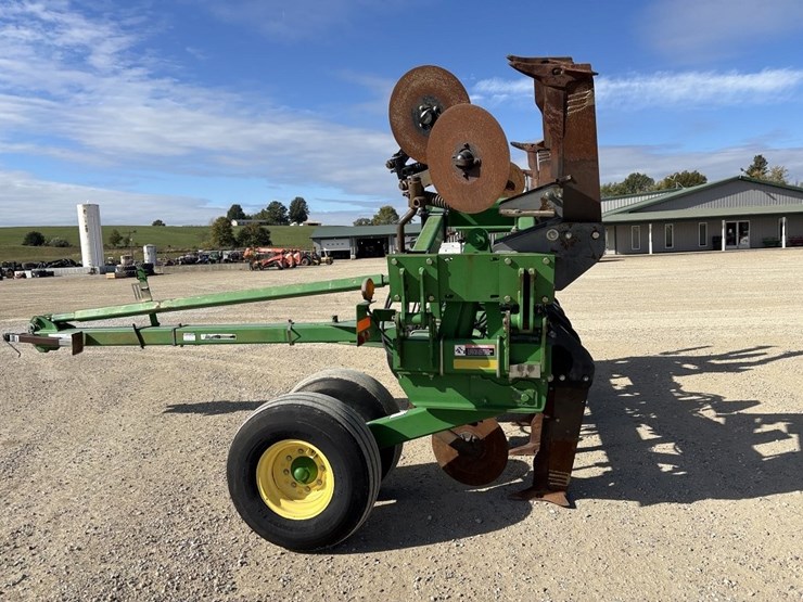 john-deere-2100-image-3