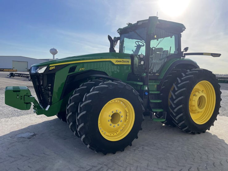 john-deere-8r-370-image-10