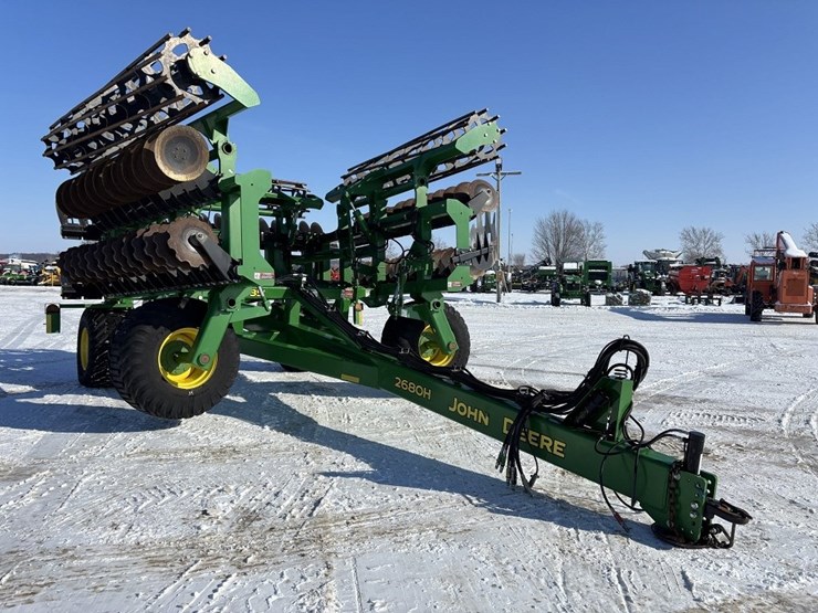 2024-john-deere-2680h-image-7