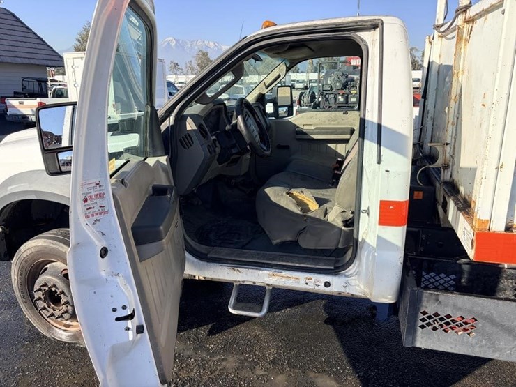 2010-ford-f450-image-11