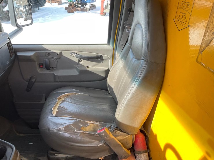 2009-chevrolet-express-3500-image-85