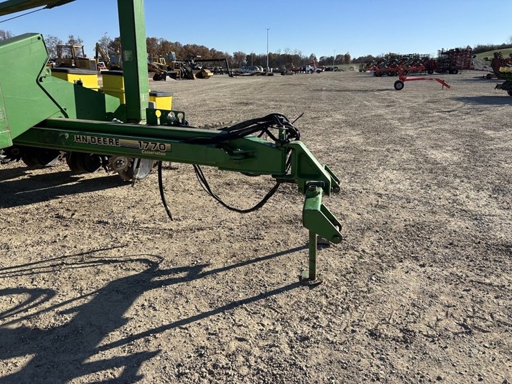 1997-john-deere-1770-image-8