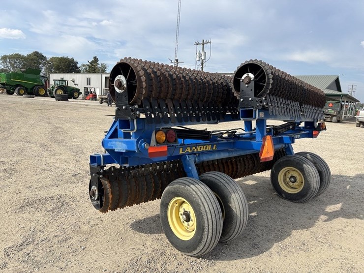 2011-landoll-3130-31-image-4