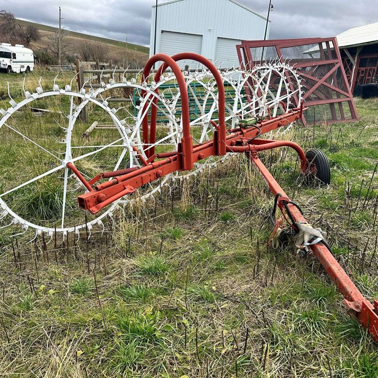 7 Wheel Hay Rake - Dixie, WA