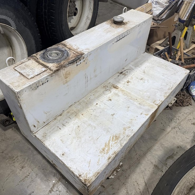 105 GALLON L SHAPE FUEL TANK