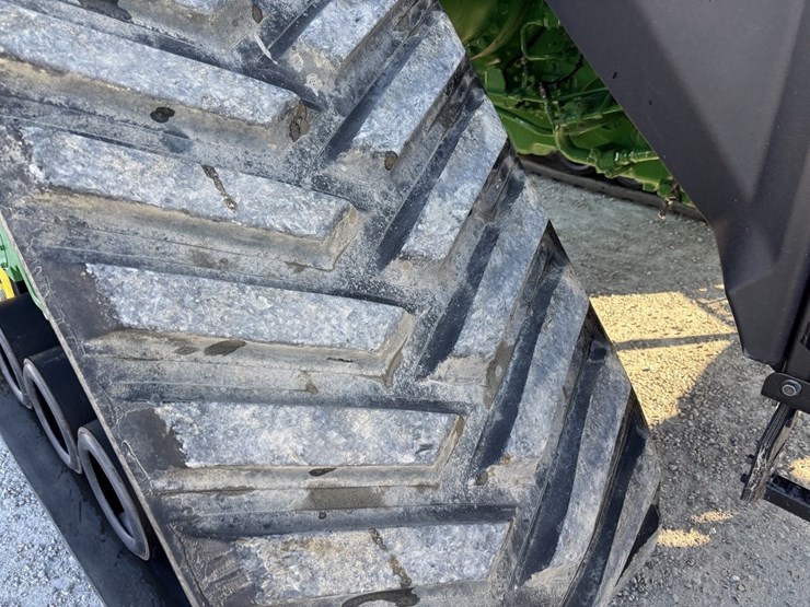 john-deere-8rx-410-image-22