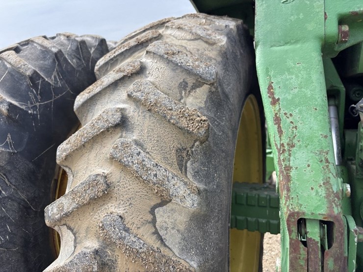 john-deere-4640-image-23
